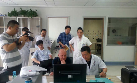 Pechino, incontro Shenzen Pechino e presentazione di tecnica chirurgica mininvasiva a colleghi – 19/20 aprile 2015